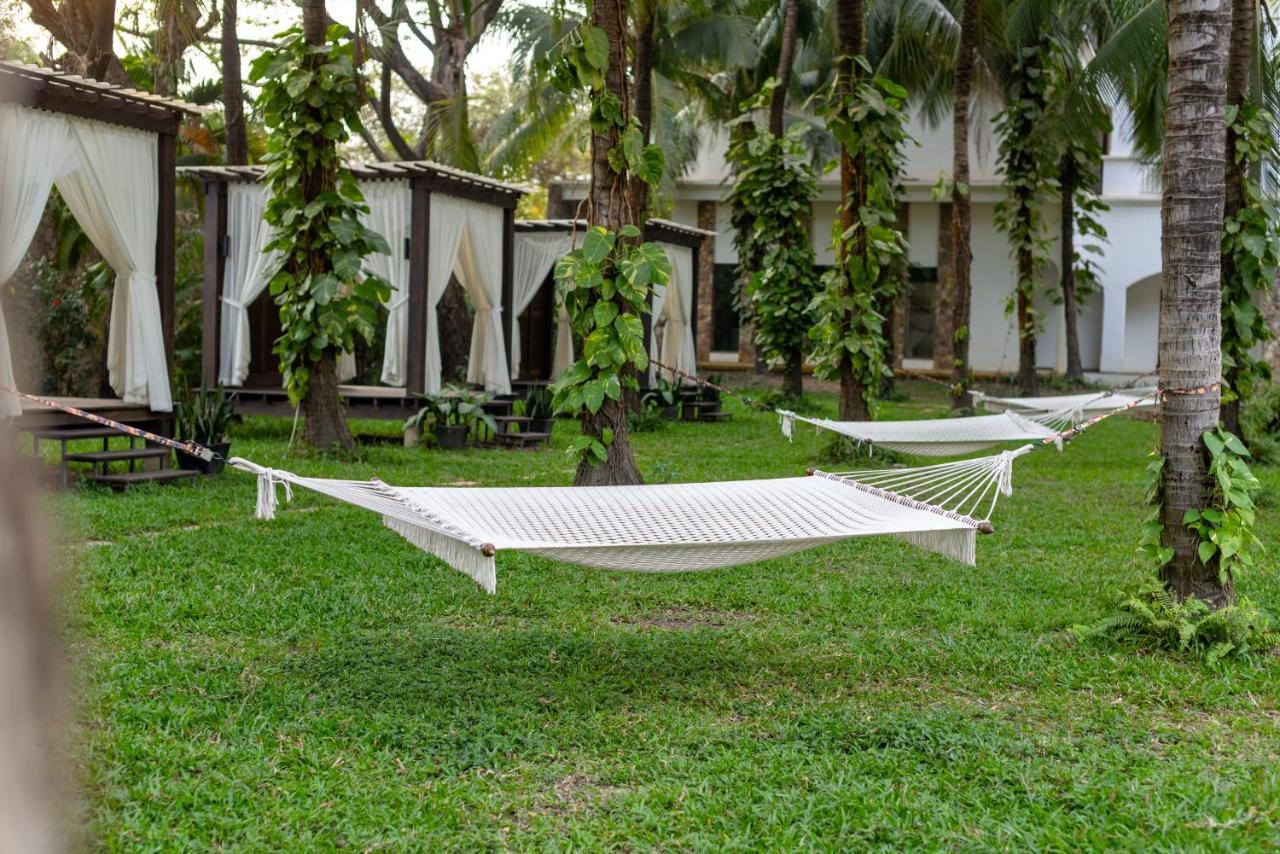 Lotus Blanc Hotel Ciudad de Siem Riep Exterior foto